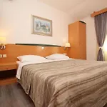 Corinthia 3 By Interhome Lejlighed *