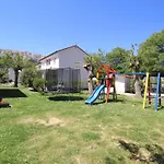 Corinthia 3 By Interhome Lejlighed