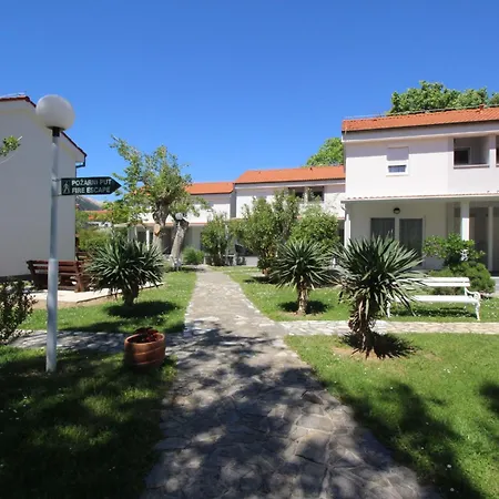 Corinthia 3 By Interhome Apartamento