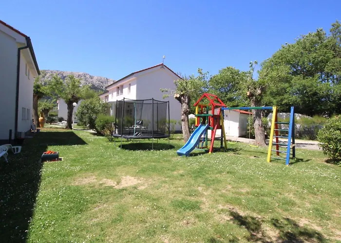 Corinthia 3 By Interhome Apartamento